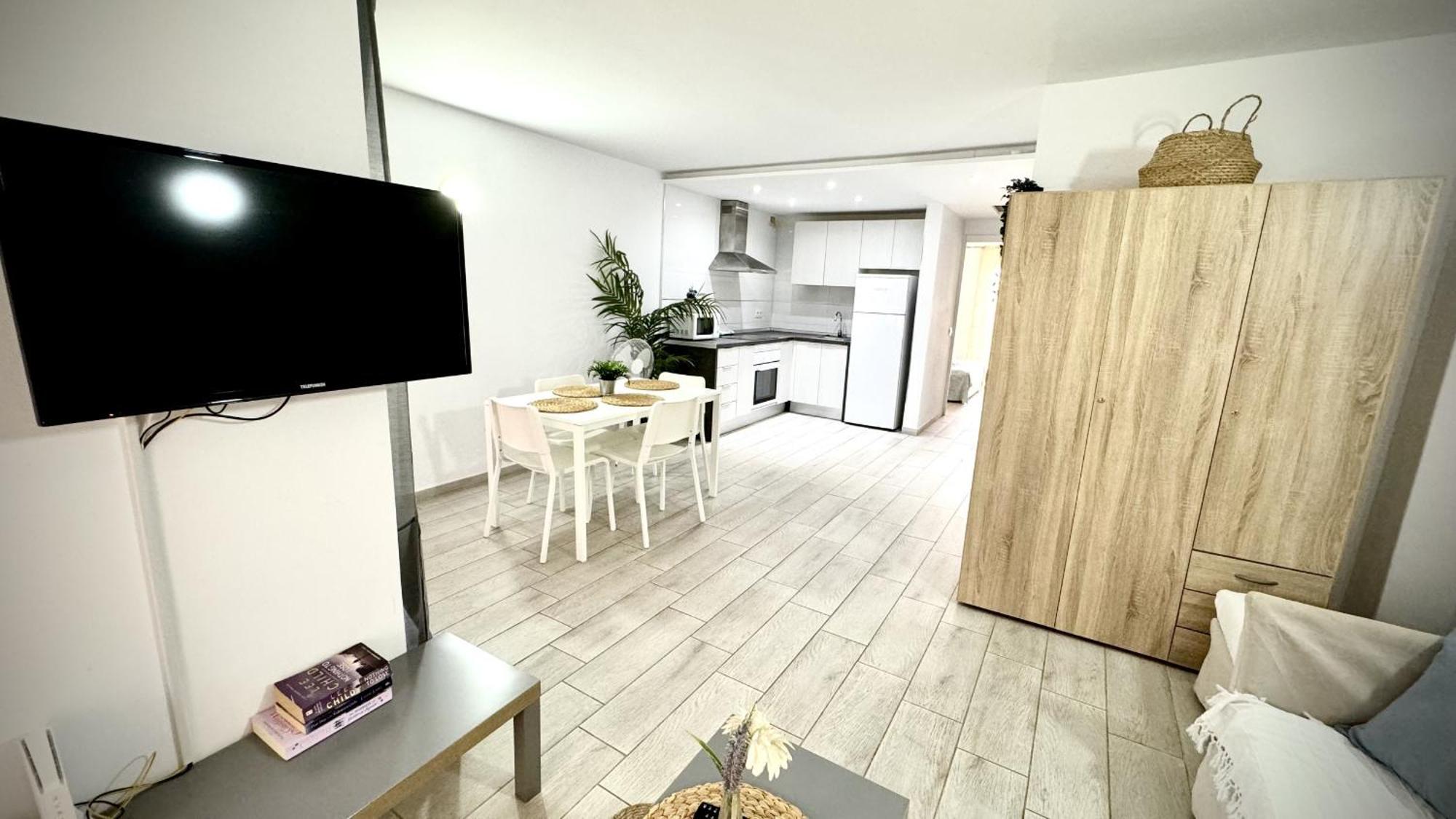 Sur Y Sol Junto Al Mar By Deihu Experiences Apartment Los Cristianos  Bagian luar foto