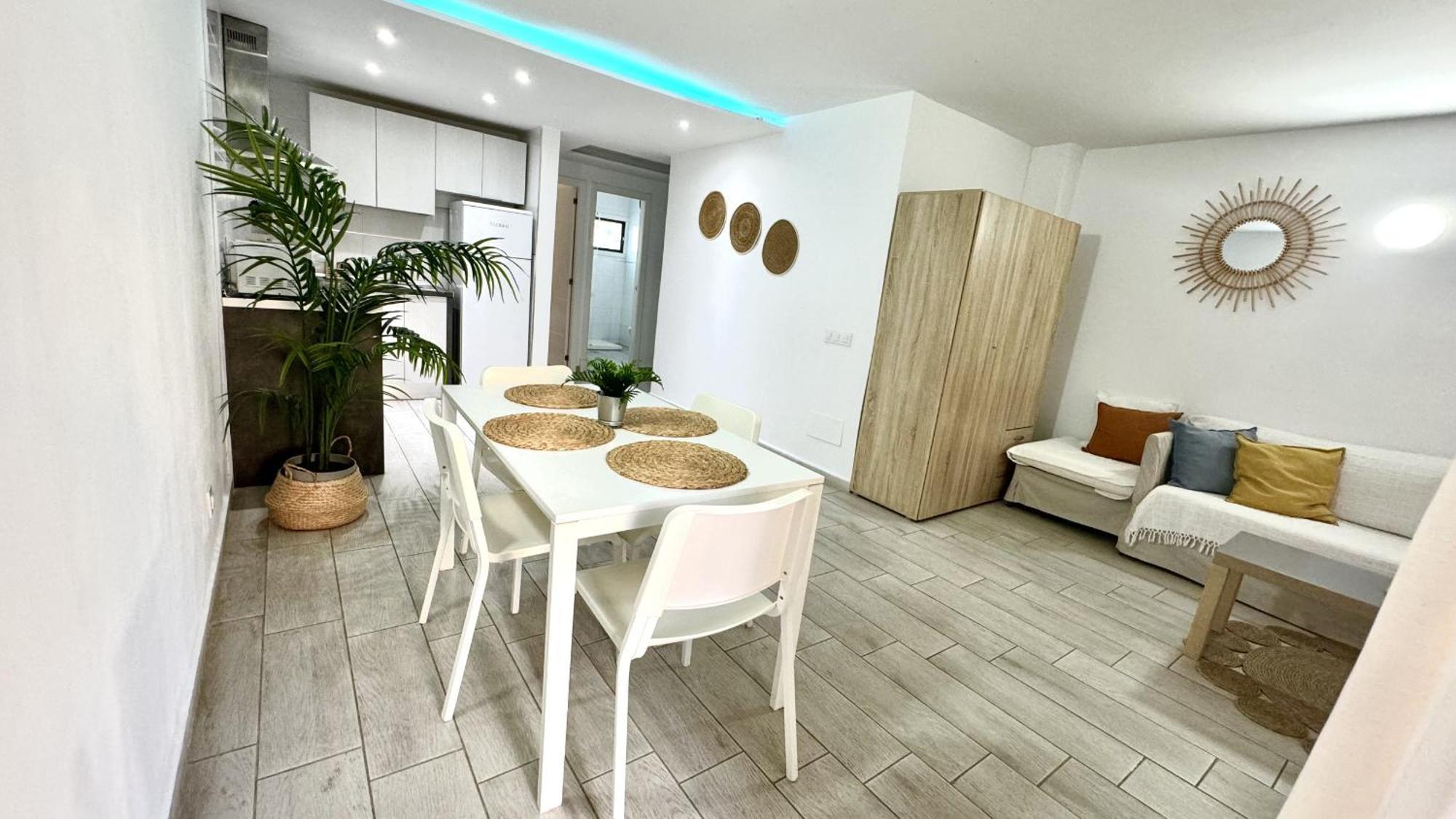 Sur Y Sol Junto Al Mar By Deihu Experiences Apartment Los Cristianos  Bagian luar foto