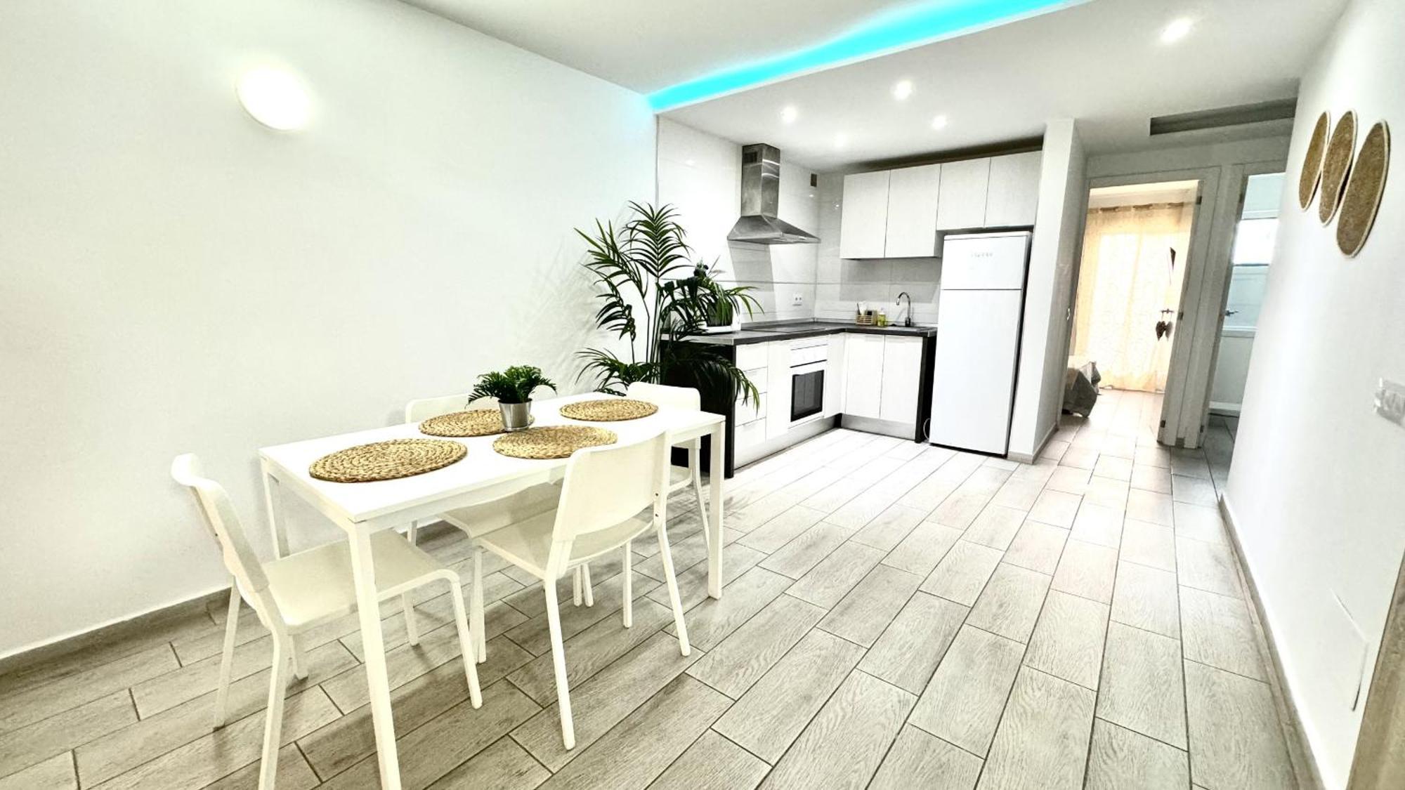 Sur Y Sol Junto Al Mar By Deihu Experiences Apartment Los Cristianos  Bagian luar foto